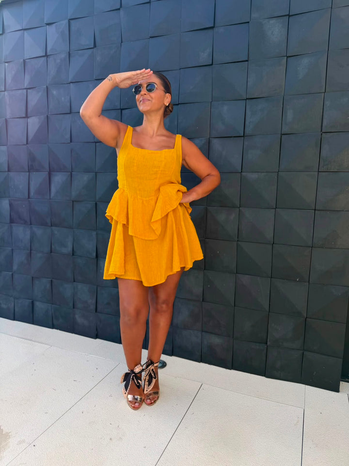 VESTIDO CURTO DE LINHO AMARELO PONTO CHIC