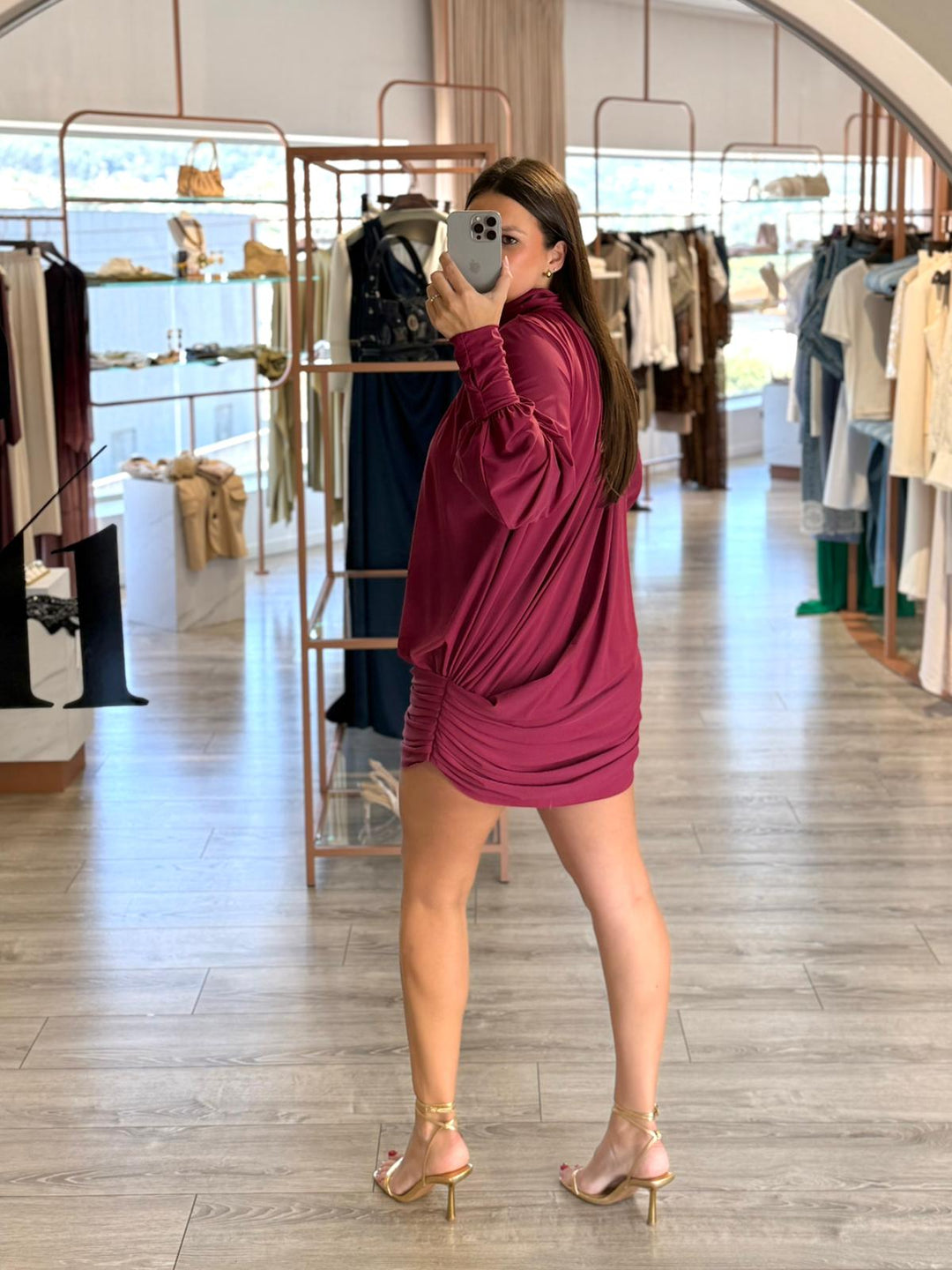 VESTIDO FRAMBOESA DRAPEADO LANÇA PERFUME