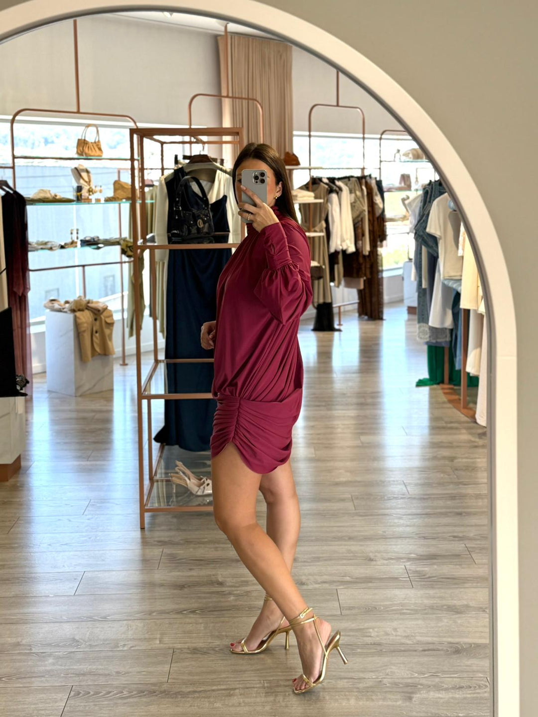 VESTIDO FRAMBOESA DRAPEADO LANÇA PERFUME