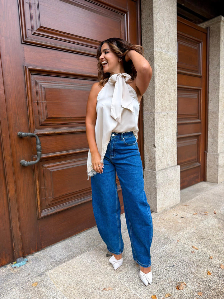 TOP BEGE FLUIDO ASSIMÉTRICO COM RENDA PONTO CHIC