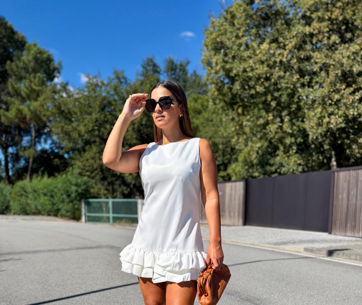 VESTIDO BRANCO FLUIDO COM FOLHO PONTO CHIC