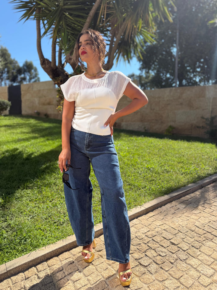 TOP BRANCO ESTRUTURADO COM PARTE SUPERIOR TEXTURADA PONTO CHIC