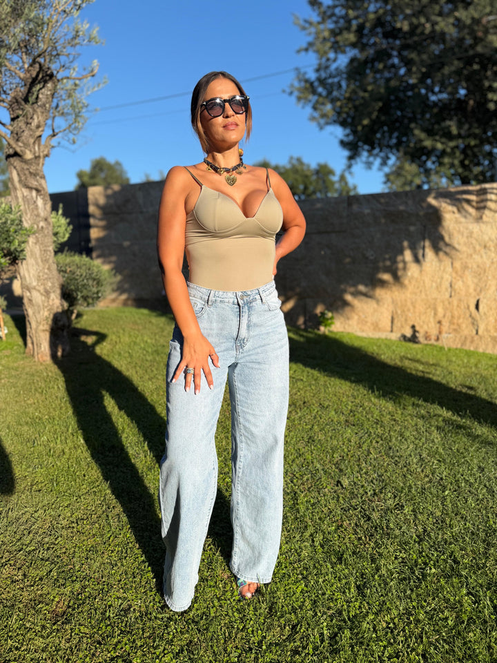 TOP VERDE COM COPAS E ALÇAS FINAS PONTO CHIC