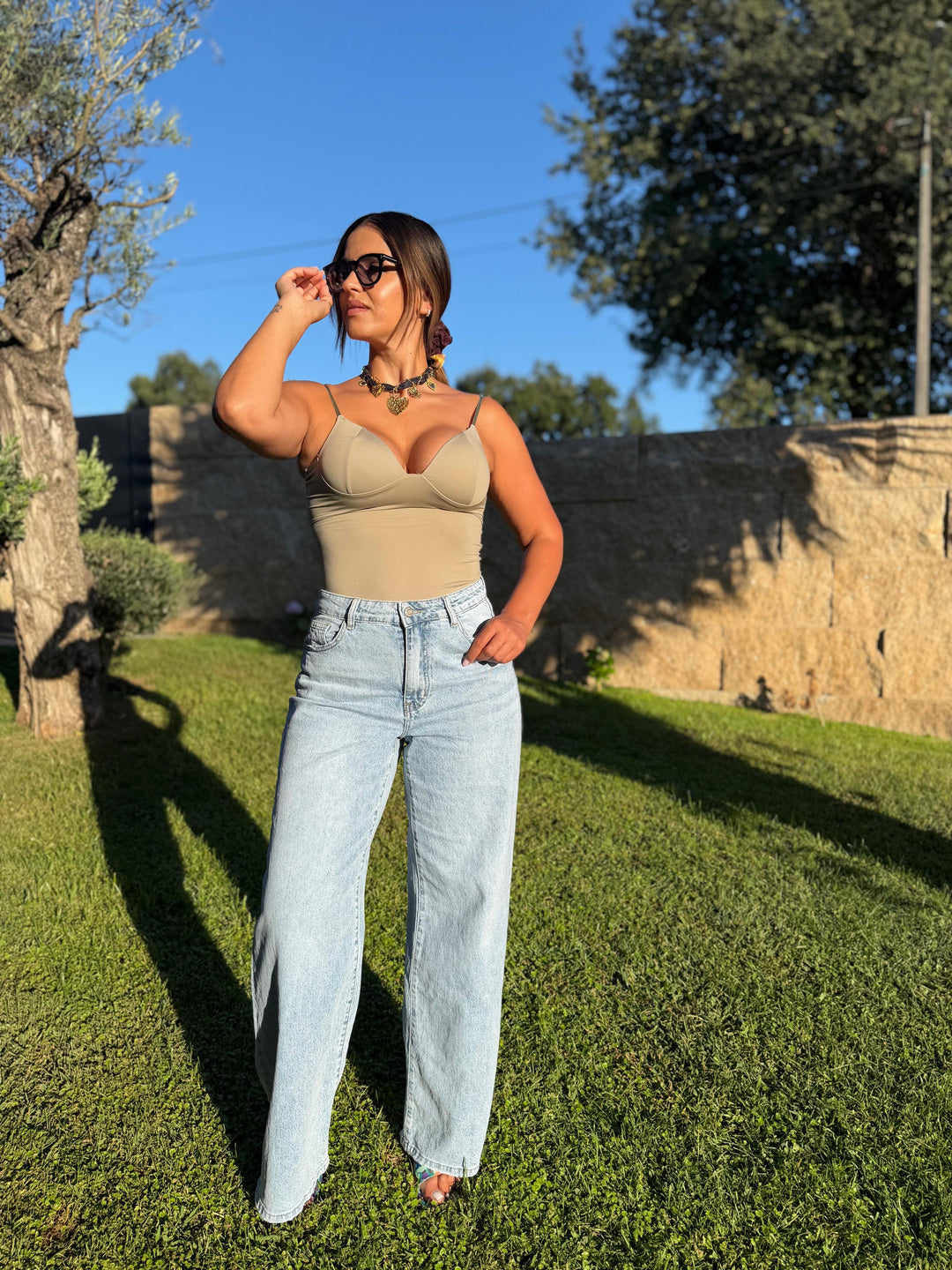 TOP VERDE COM COPAS E ALÇAS FINAS PONTO CHIC