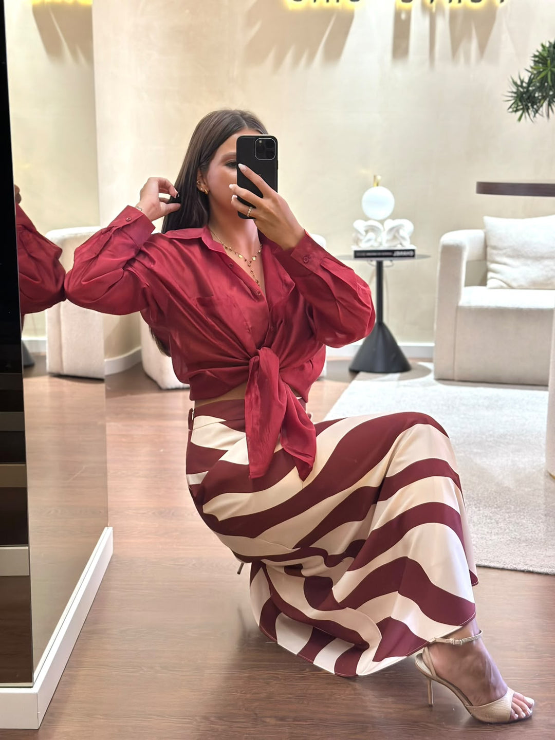 CAMISA VERMELHA FLUIDA COM BOLSO FRONTAL PONTO CHIC