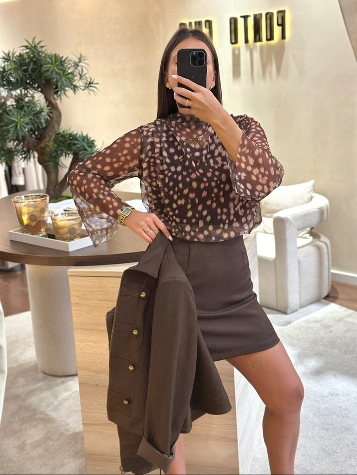 CAMISOLA CASTANHA ESTAMPADA EM TULE COM DRAPEADO PONTO CHIC