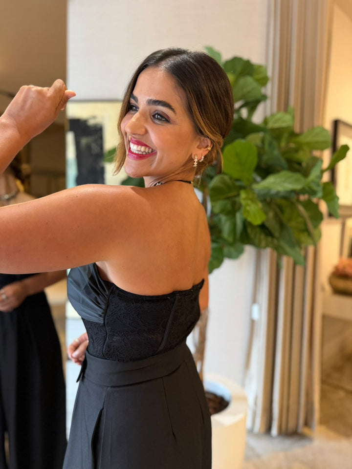 CORPETE PRETO CAI-CAI EM RENDA COM COPAS E PORMENOR DOURADO PONTO CHIC