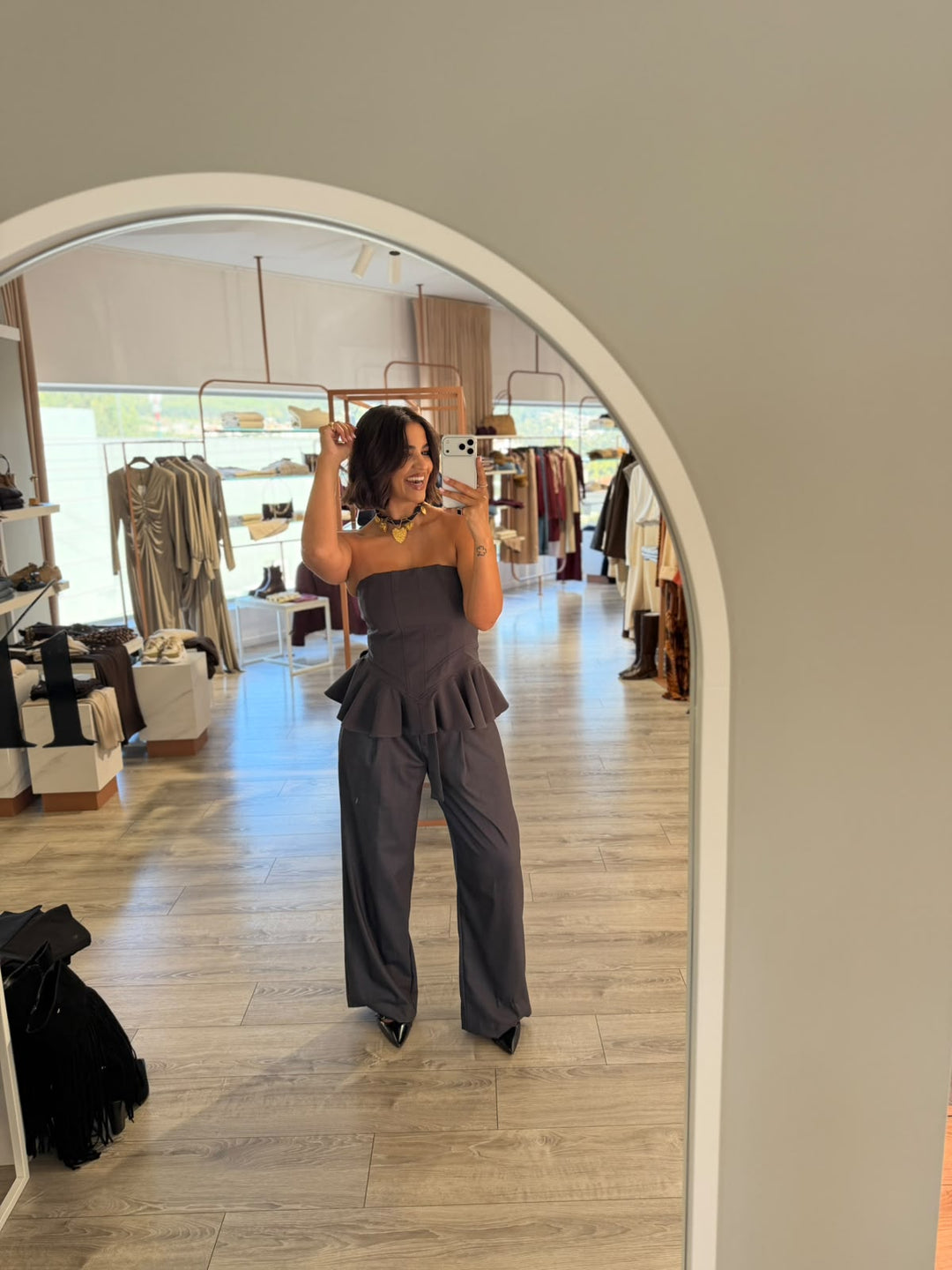 CALÇA CINZA ANTRACITE DE CINTURA SUBIDA COM CINTO DIXIE