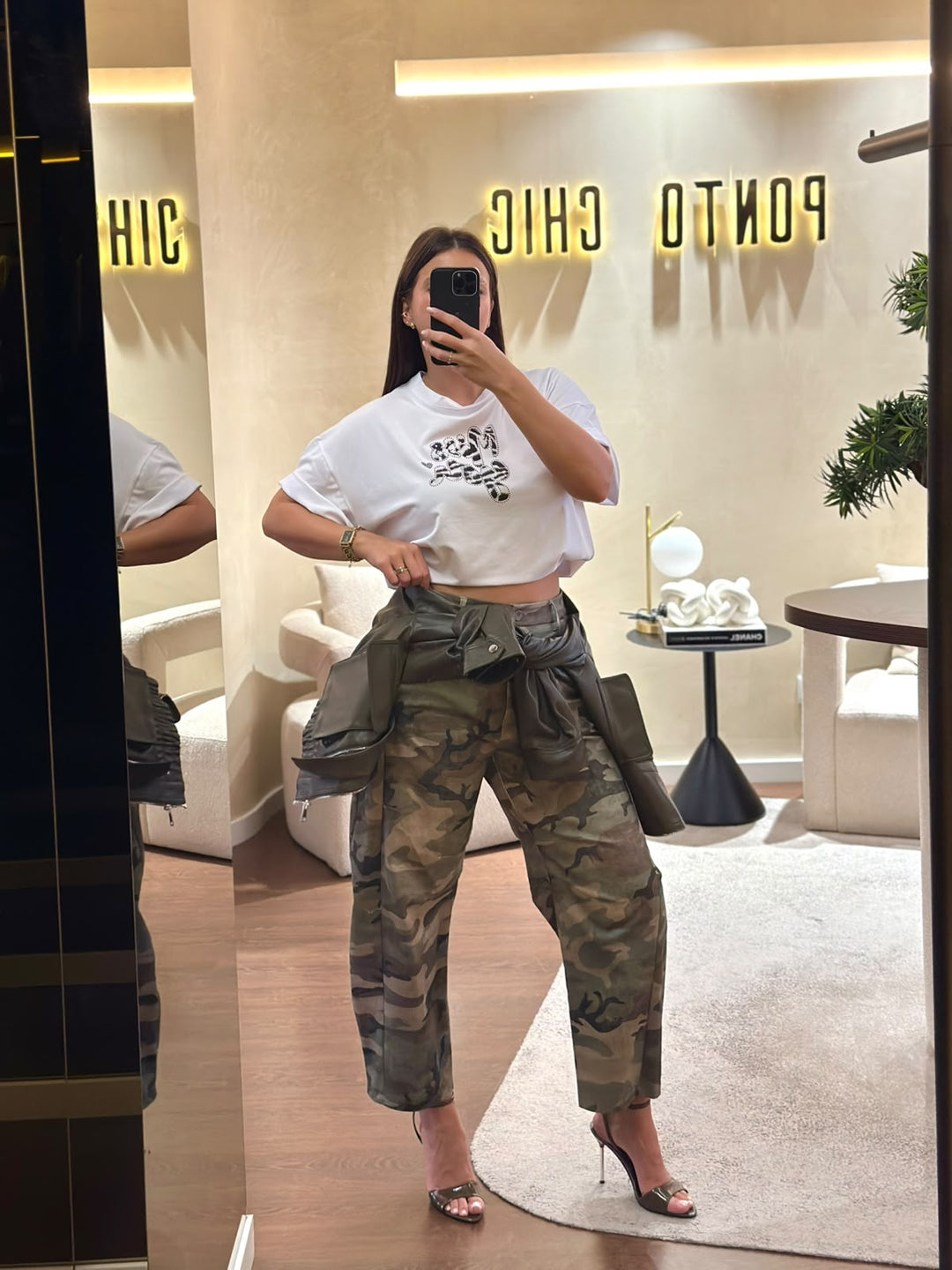 CALÇA CAMUFLAGEM BEGE E VERDE MILITAR COM PREGAS IMPERIAL