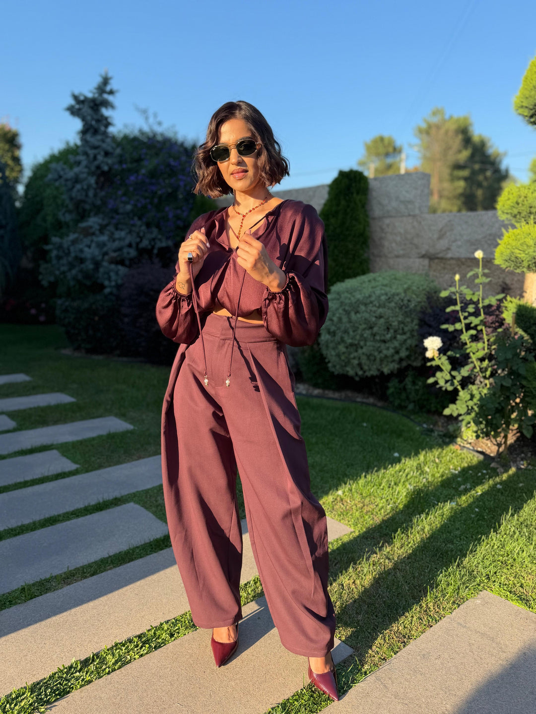 BLUSA CURTA BORDÔ COM PENDENTES PONTO CHIC