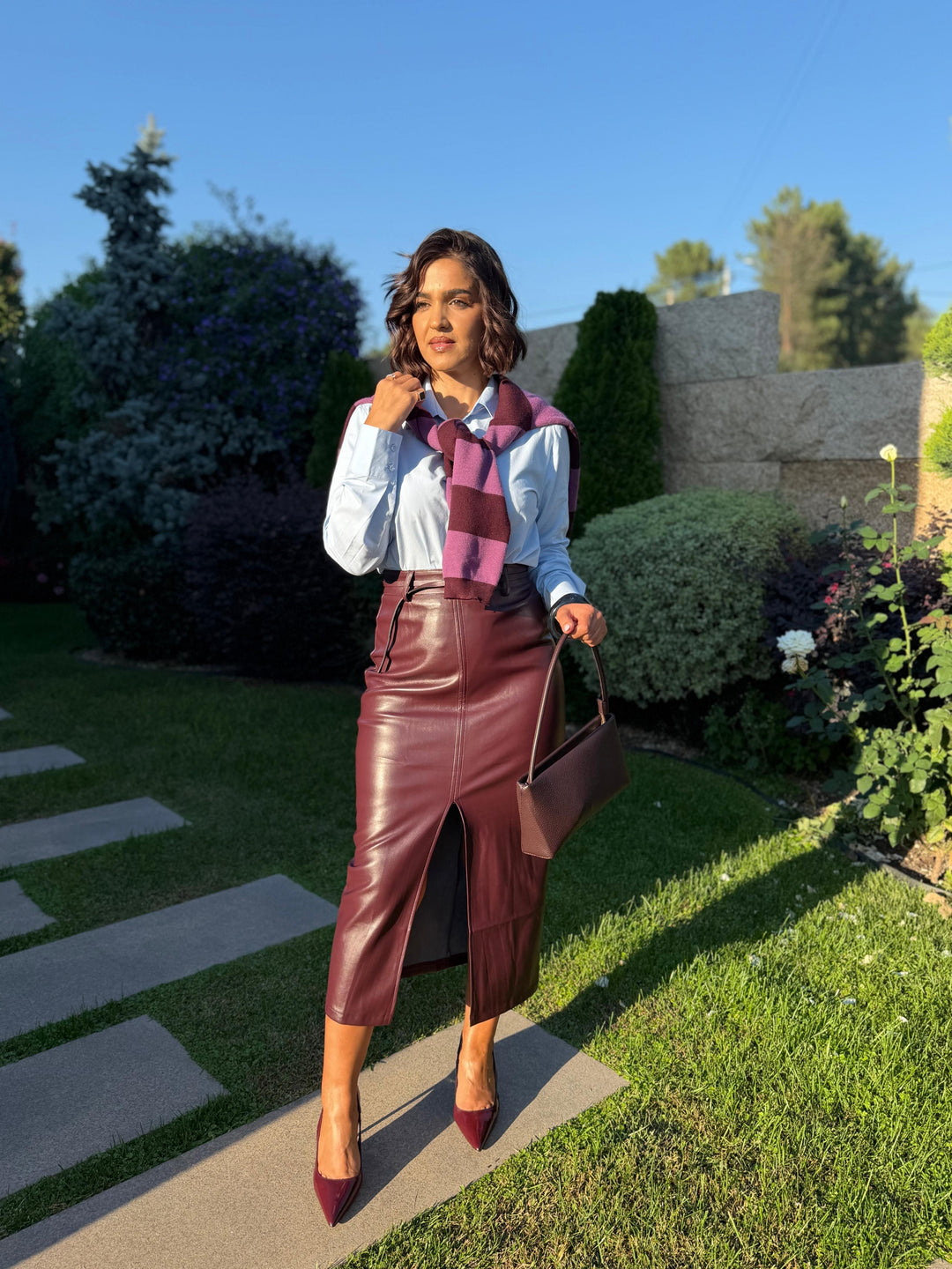 CAMISA AZUL CLÁSSICA COM GOLA E BOTÕES PONTO CHIC