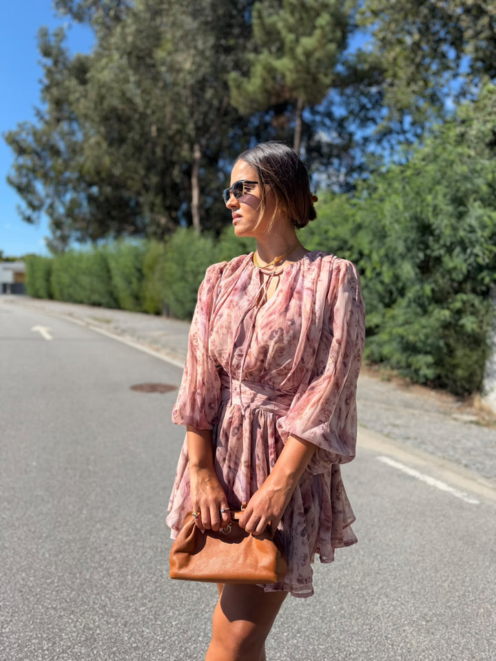VESTIDO ROSA ESTAMPADO COM FIO DOURADO PONTO CHIC