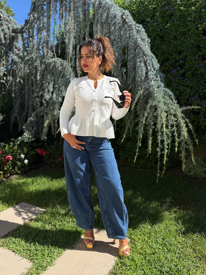 CAMISOLA BRANCA TEXTURADA COM FOLHO PONTO CHIC