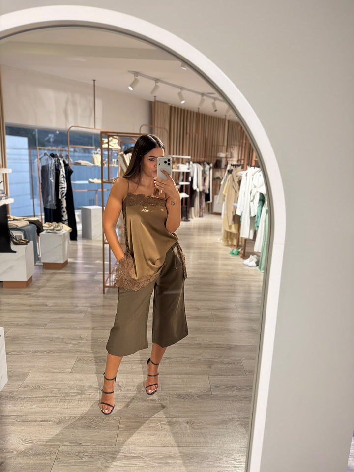 CULOTTE CASTANHA COM PREGAS PONTO CHIC