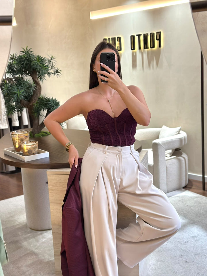 CORPETE BORDÔ EM RENDA COM COPAS PONTO CHIC