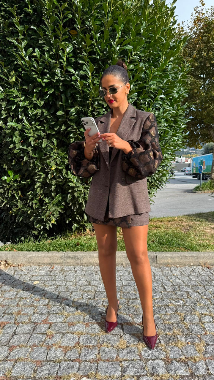 BLAZER XADREZ CASTANHO COM MANGAS BALÃO EM JACQUARD IMPERIAL