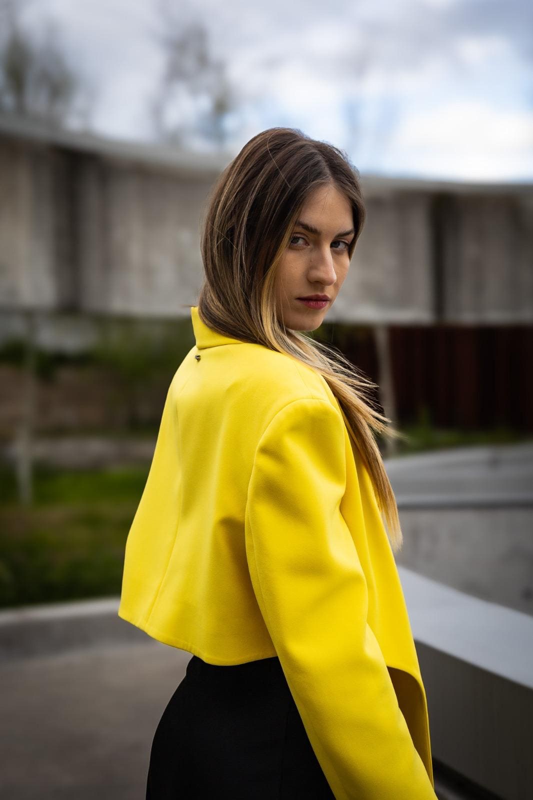 BLAZER CURTO AMARELO GAELLE PARIS