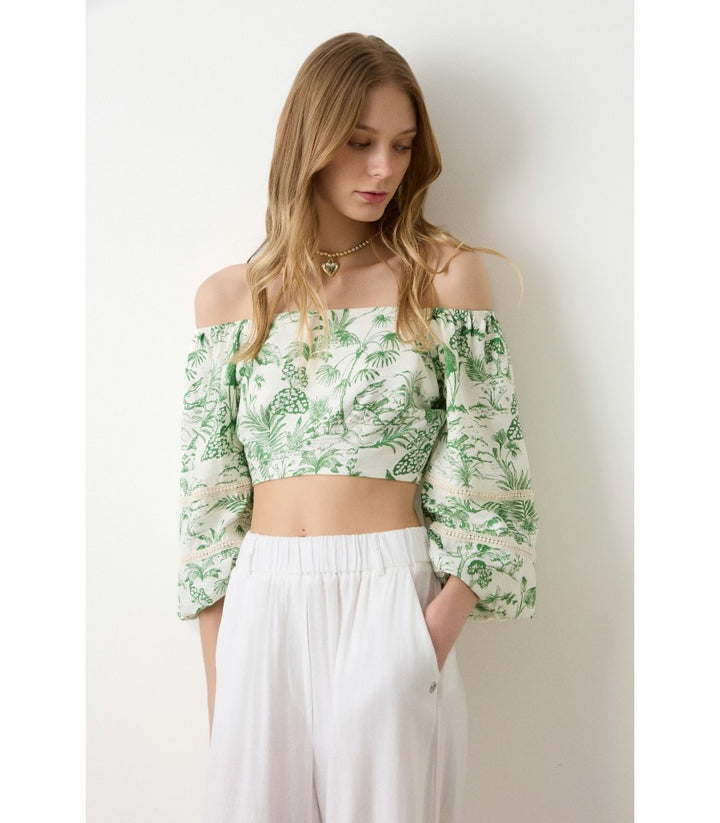TOP BRANCO COM DETALHES VERDES BSB