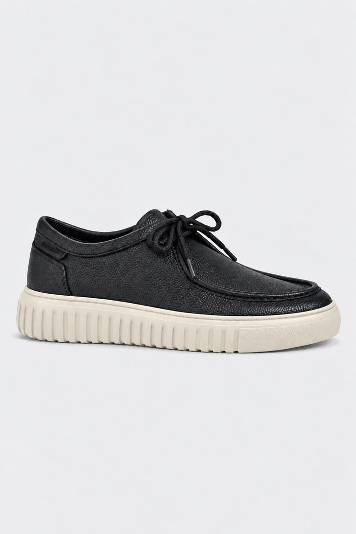 MOCASSINS AUSTIN PRETOS EM PELE COM SOLA CONTRASTANTE ANTONY MORATO