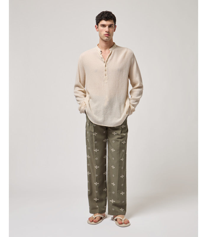 CAMISA TEXTURADA COM GOLA PADRE GIANNI LUPO