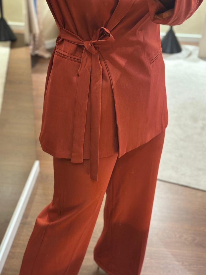 CONJUNTO BLAZER E CALÇA TERRACOTA PONTO CHIC