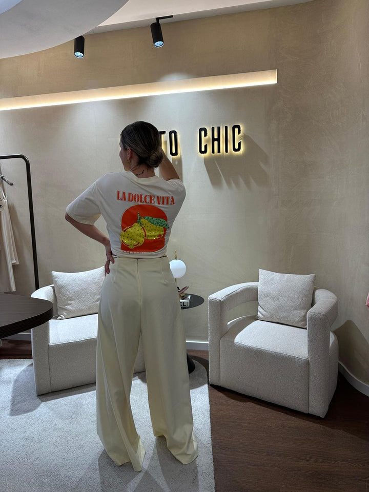 T-SHIRT AMARELA ESTAMPADO DOLCE VITA PONTO CHIC