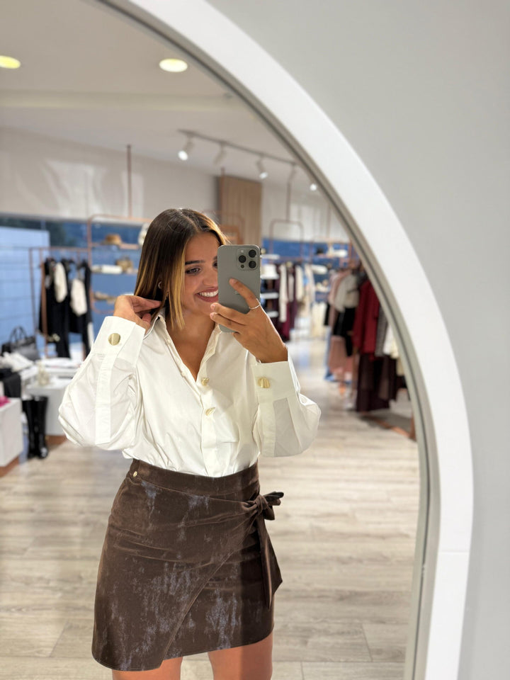 SAIA CURTA CASTANHA COM LAÇO RINASCIMENTO