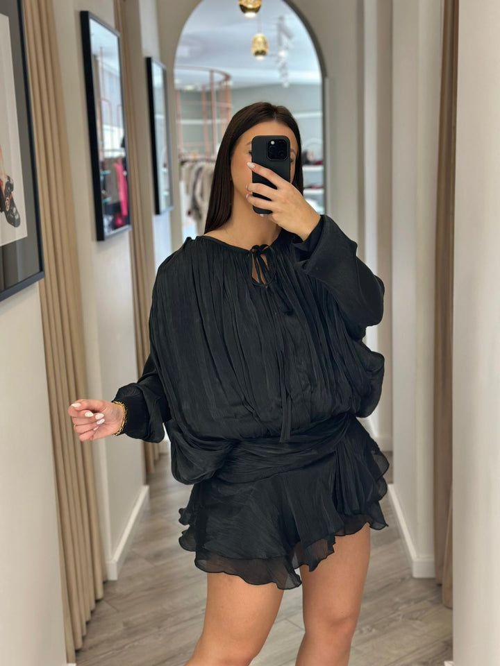 VESTIDO PRETO CURTO FRANZIDO PONTO CHIC