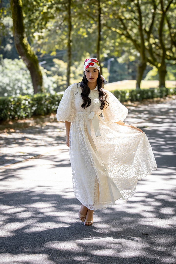 VESTIDO CAMSIEIRO BEGE EM TULE PONTO CHIC