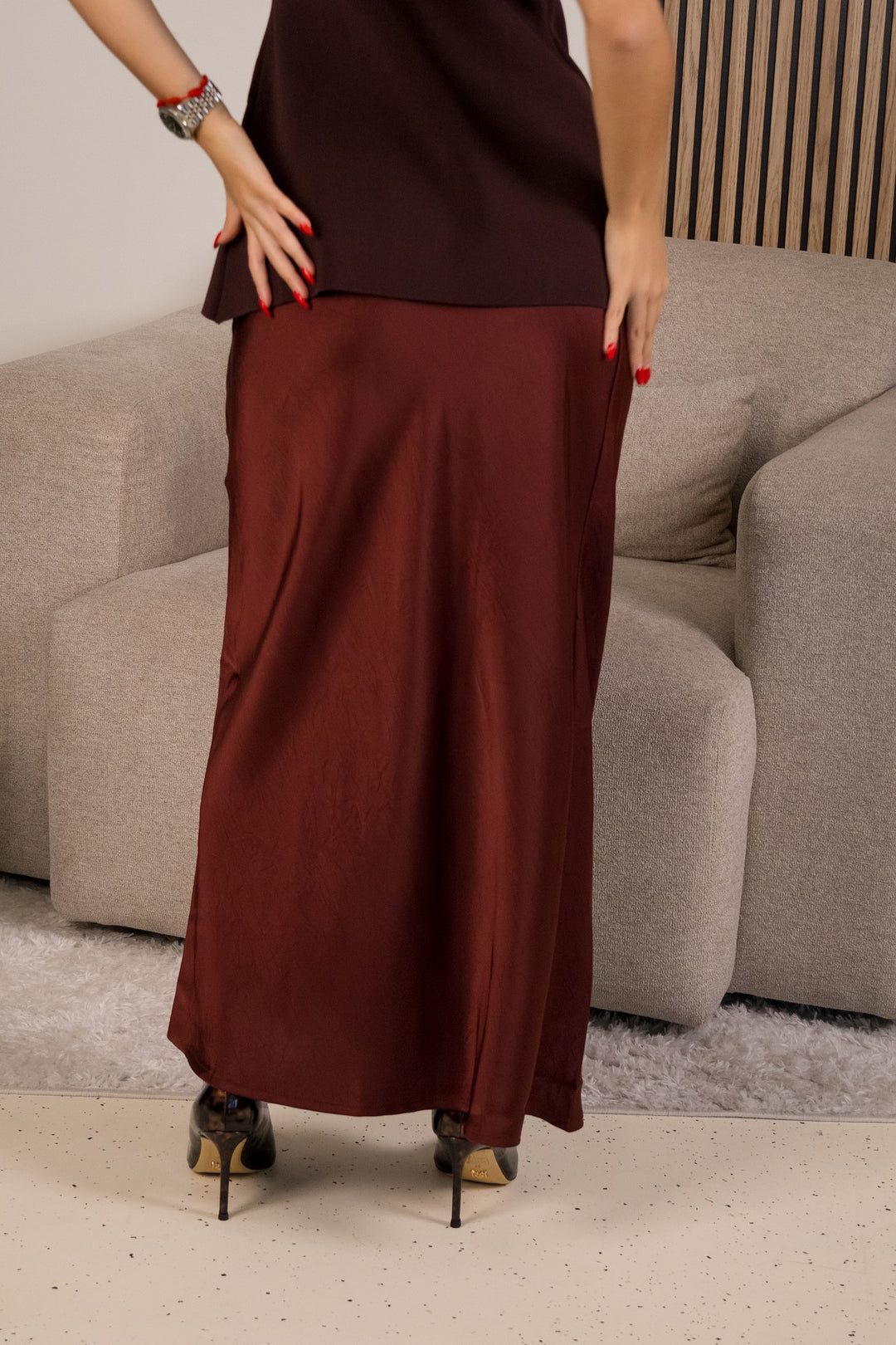 SAIA MIDI ACETIADA BORDO PONTO CHIC
