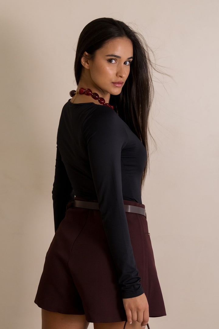 BODY PRETO COM APLICAÇÃO PONTO CHIC