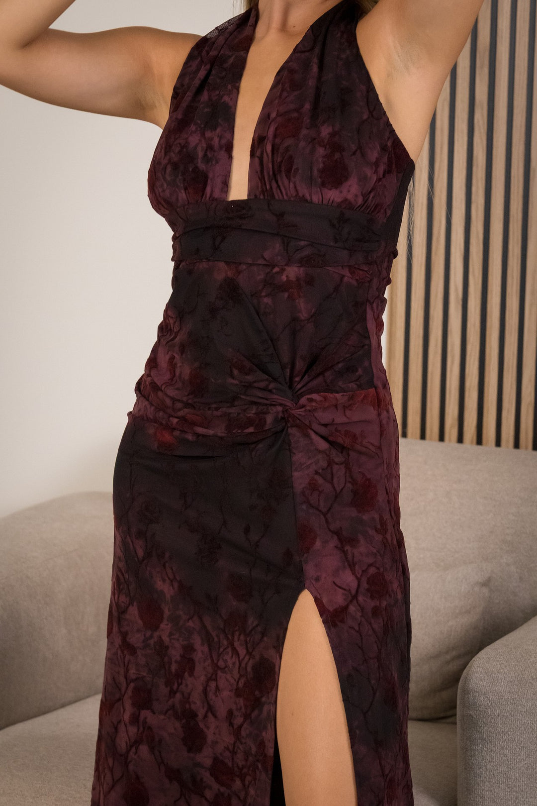 VESTIDO COMPRIDO TECIDO TRABAHADO PONTO CHIC