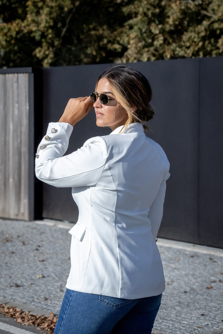 BLAZER BRANCO COM BOTÕES DOURADOS PONTO CHIC