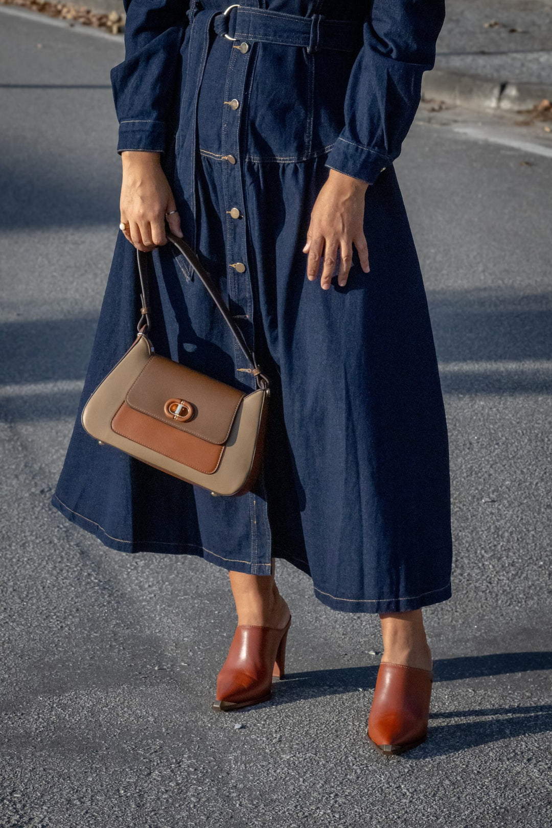 VESTIDO CAMISEIRO EM DENIM PONTO CHIC