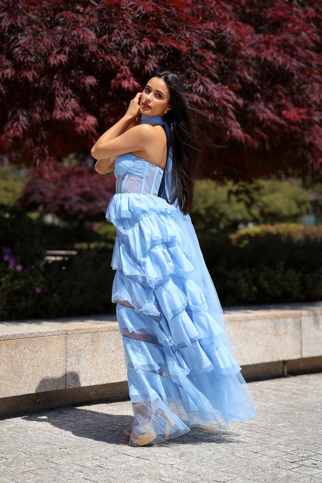 VESTIDO COMPRIDO AZUL COM FOLHOS NO SECRETS