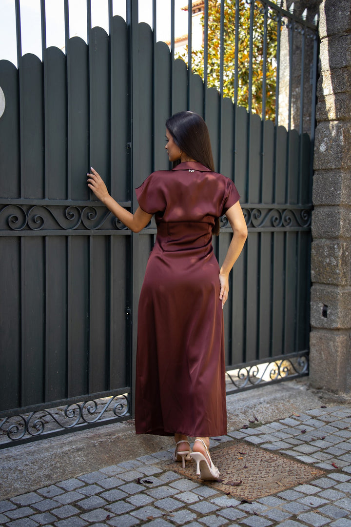 VESTIDO ACETINADO CASTANHO RINASCIMENTO