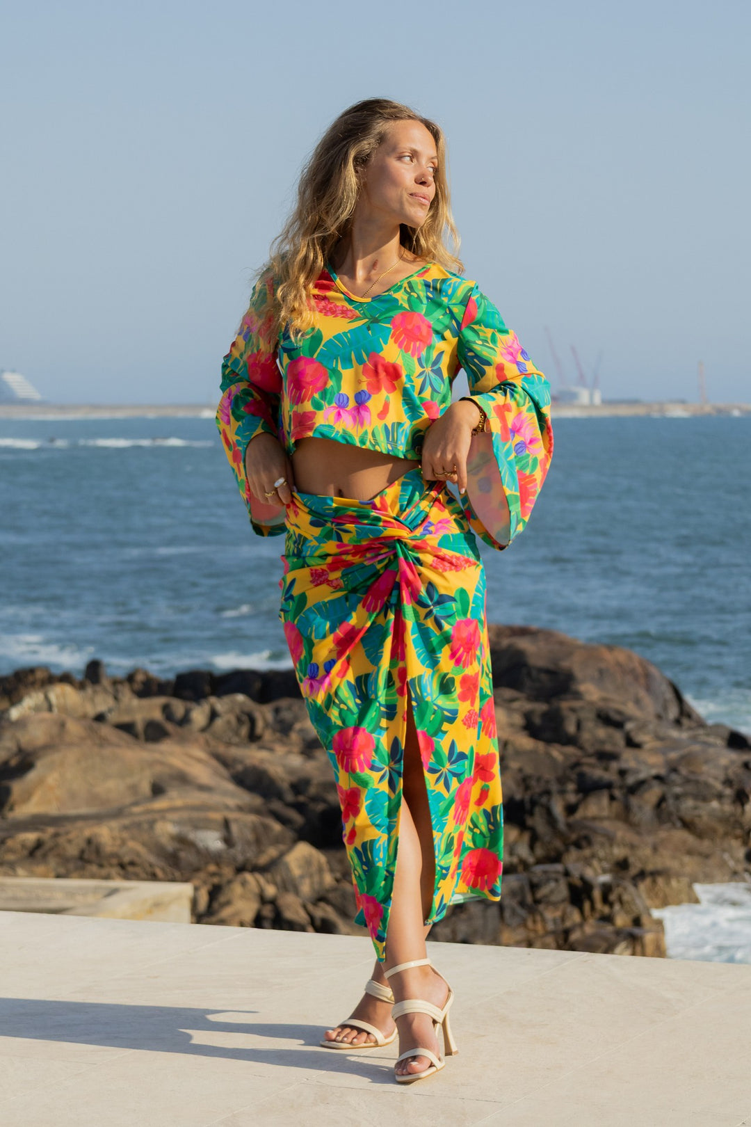 CAMISOLA PADRÃO FLORAL RUGA