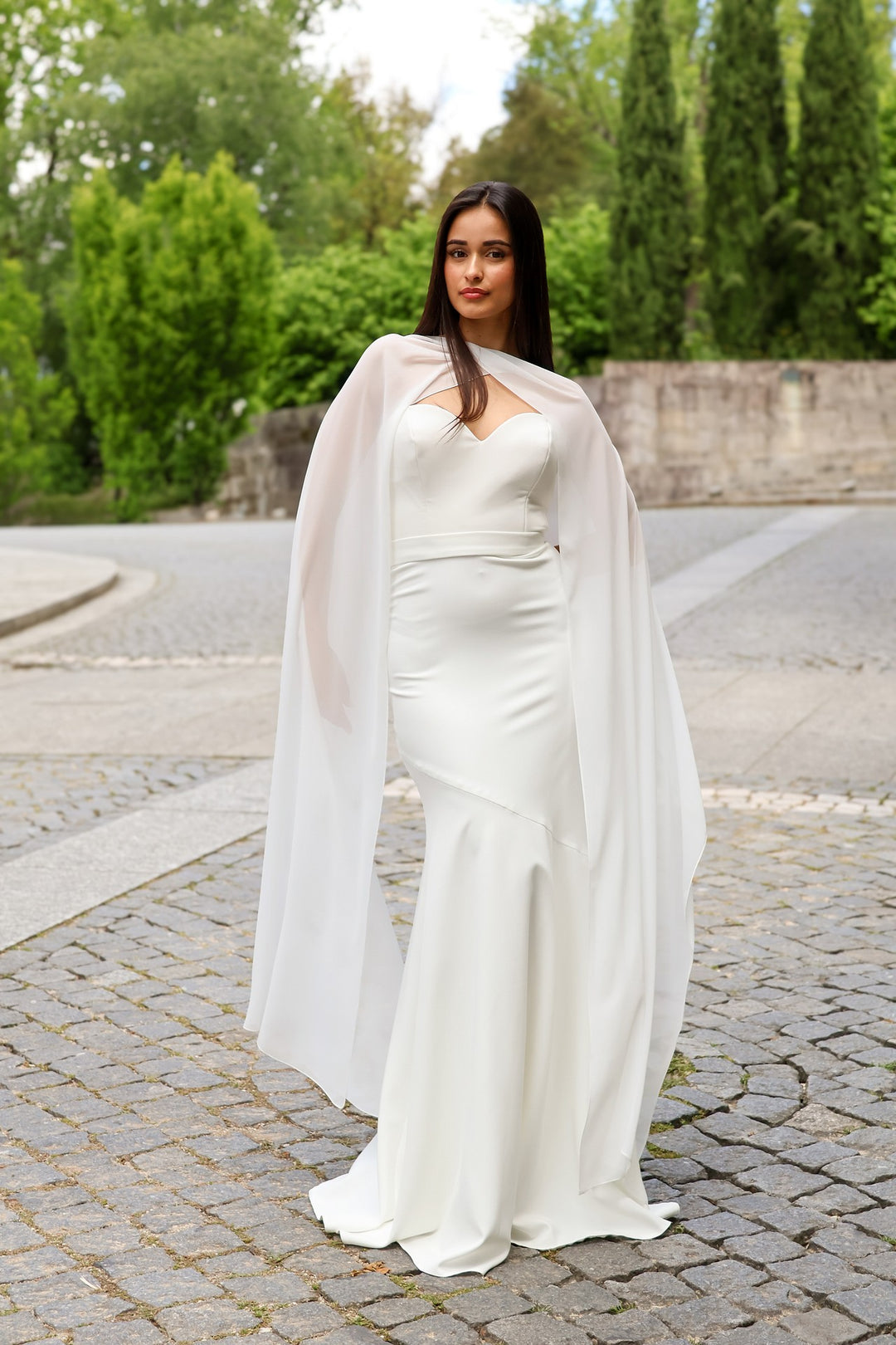 VESTIDO BRANCO COMPRIDO COM LENÇO PONTO CHIC
