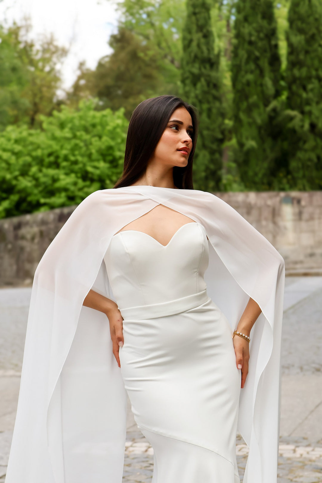 VESTIDO BRANCO COMPRIDO COM LENÇO PONTO CHIC