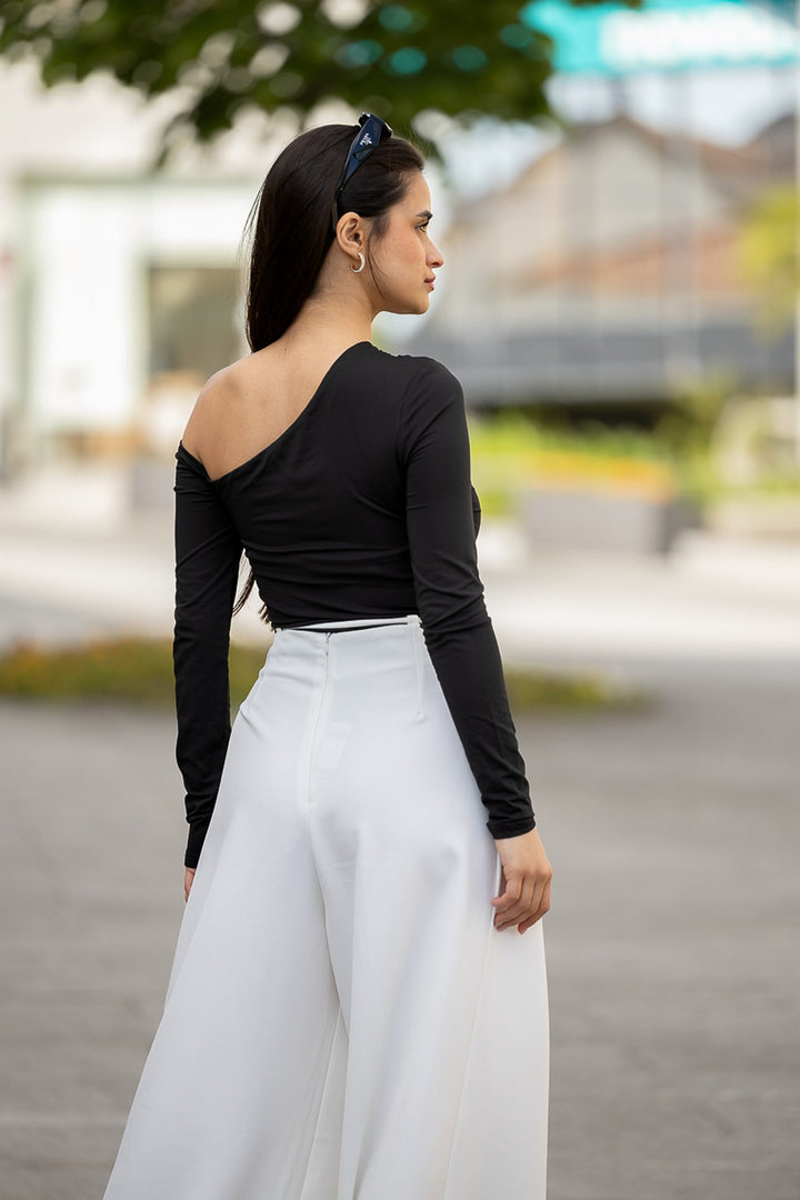 CAMISOLA PRETA FRANZIDA PONTO CHIC