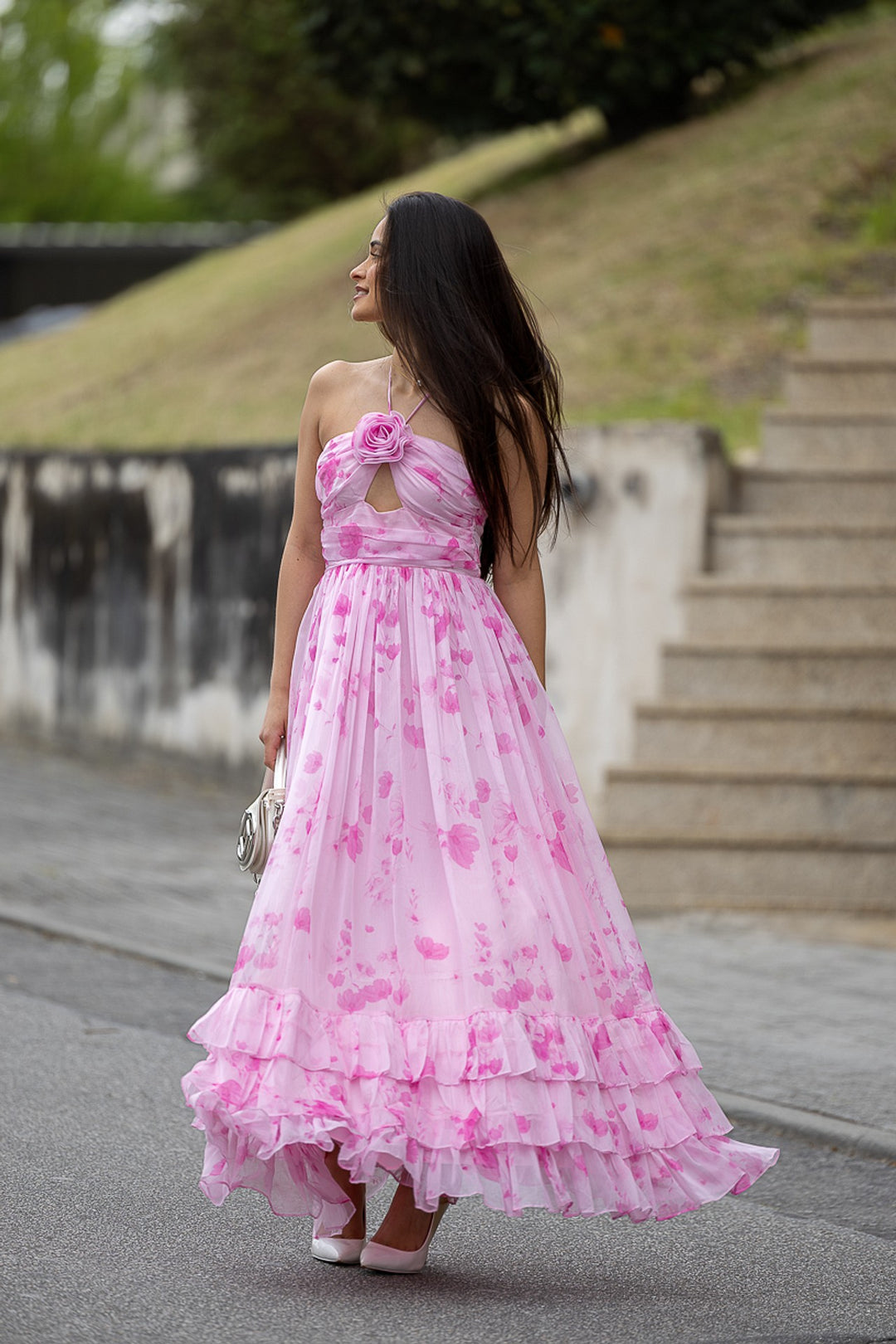 VESTIDO COM ESTAMPA LEVE ROSA PONTO CHIC