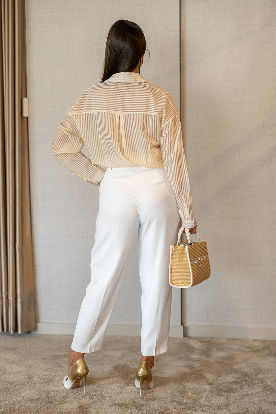 CALÇA BRANCA CLASSICA COM CINTO PONTO CHIC