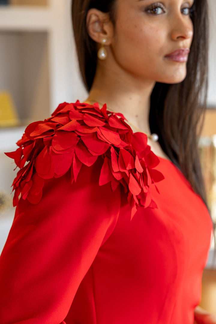 VESTIDO COMPRIDO VERMELHO COM APLICAÇÃO PONTO CHIC