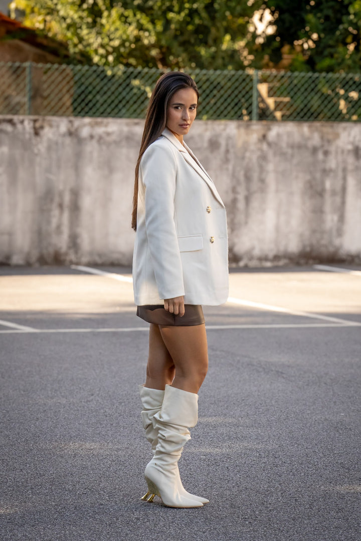BLAZER BEGE DE BOTÕES DUPLOS DOURADOS PONTO CHIC