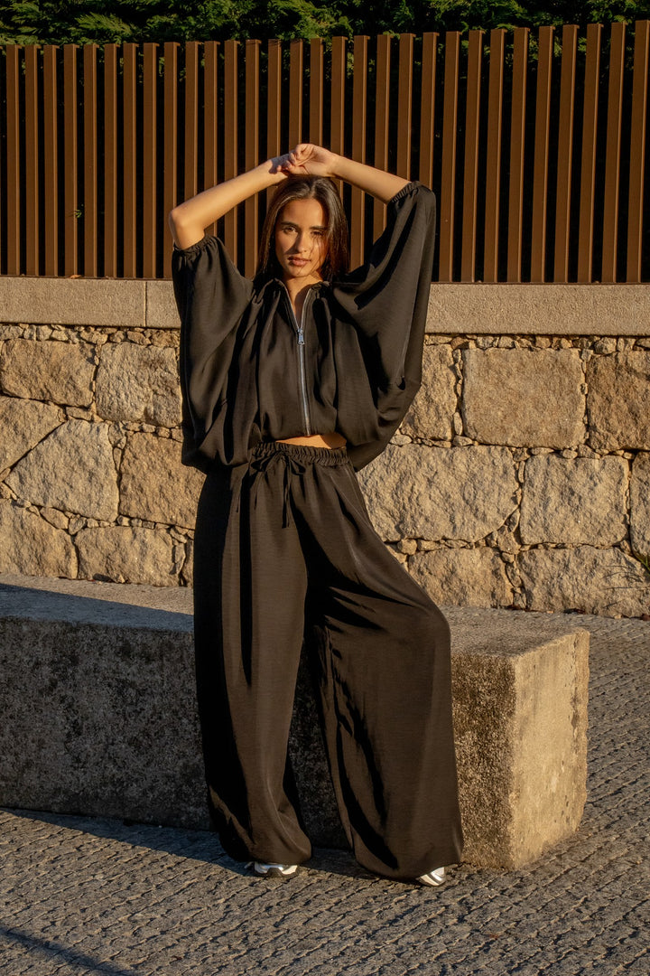 CONJUNTO PRETO CASACO E CALÇA FLUIDA PONTO CHIC