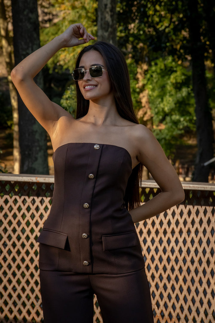 CONJUNTO CASTANHO CORPETE E CALÇA PONTO CHIC
