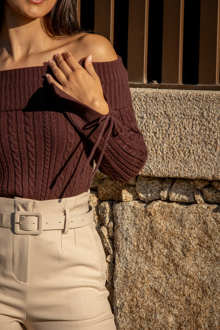 CALÇA BEGE COM CINTO PONTO CHIC