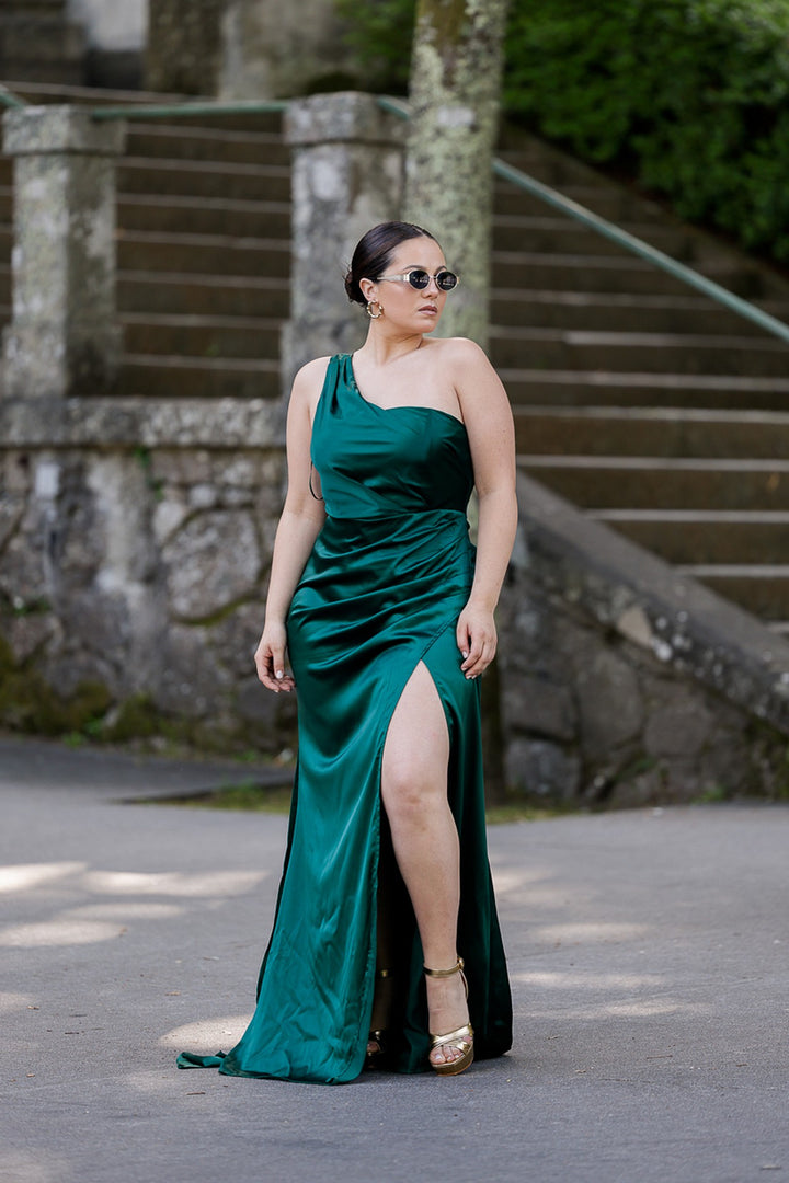 VESTIDO COMPRIDO VERDE COM PREGAS PONTO CHIC