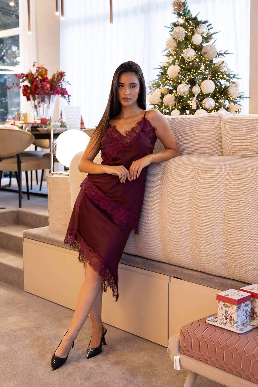 TOP CETIM BORDÔ COM RENDA RINASCIMENTO