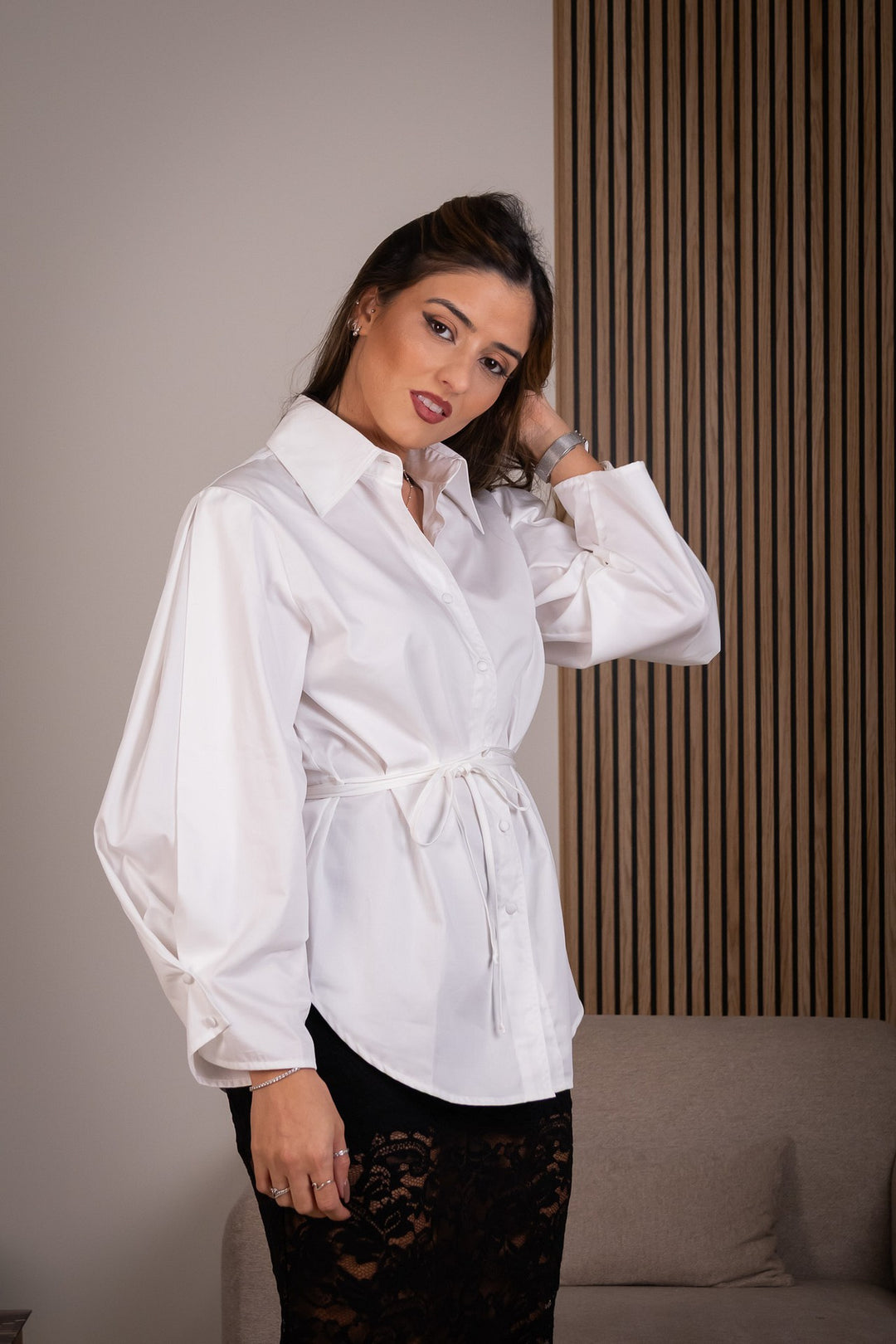 CAMISA BRANCA COM CORDÕES SAHOCO